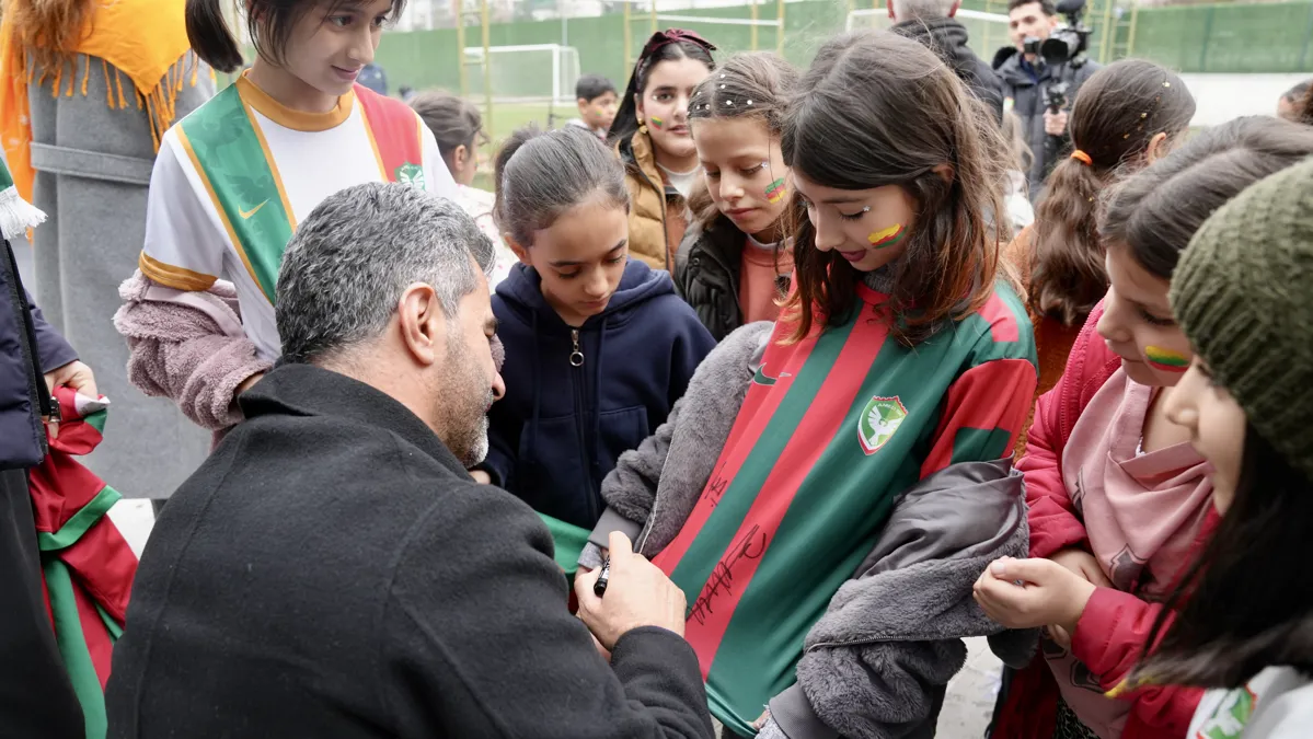 Çocukların Amedspor'da renkli günü