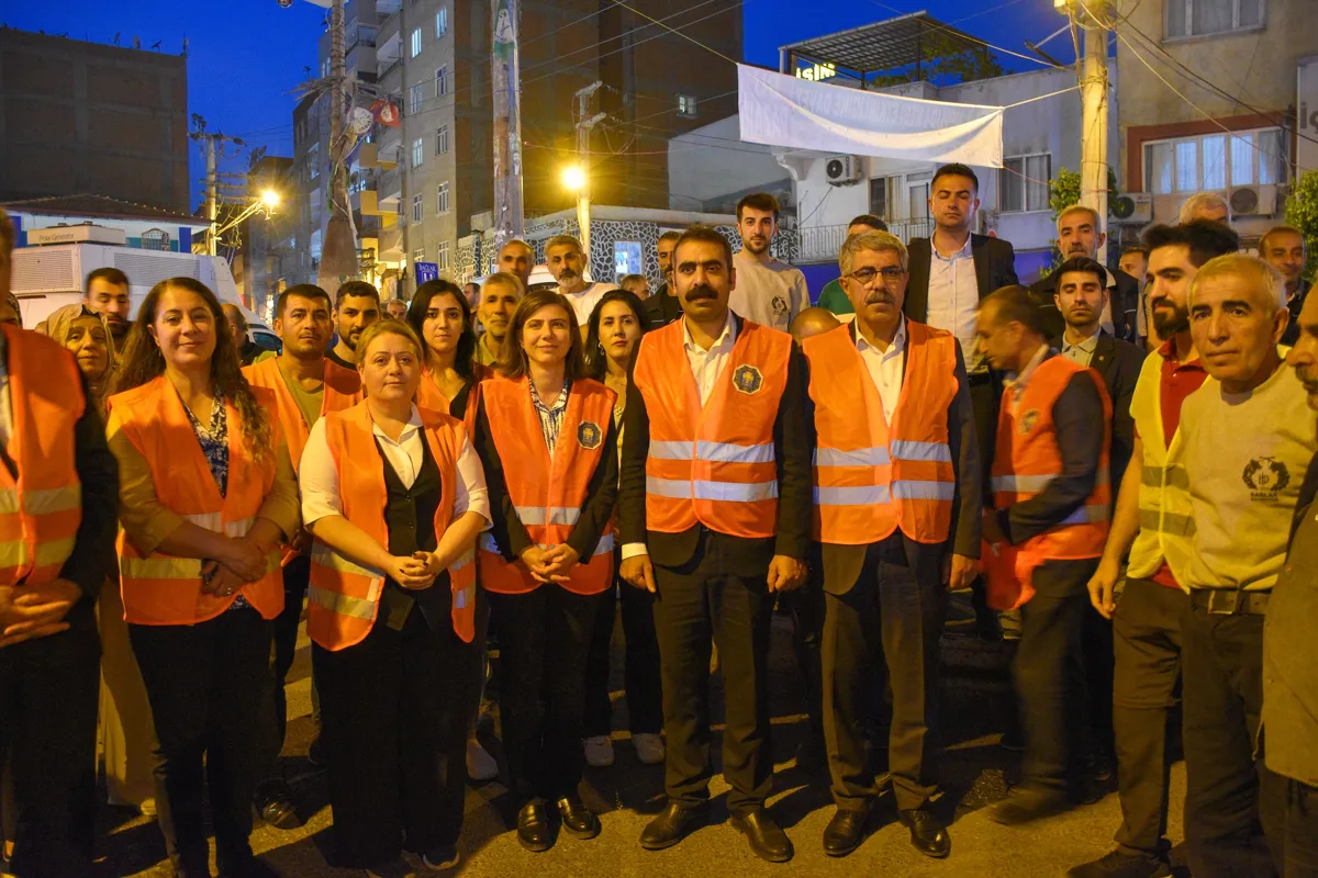 Diyarbakır Büyükşehir Belediyesi ve Bağlar Belediyesi ''Temizlik Kampanyası'' için el ele verdi.