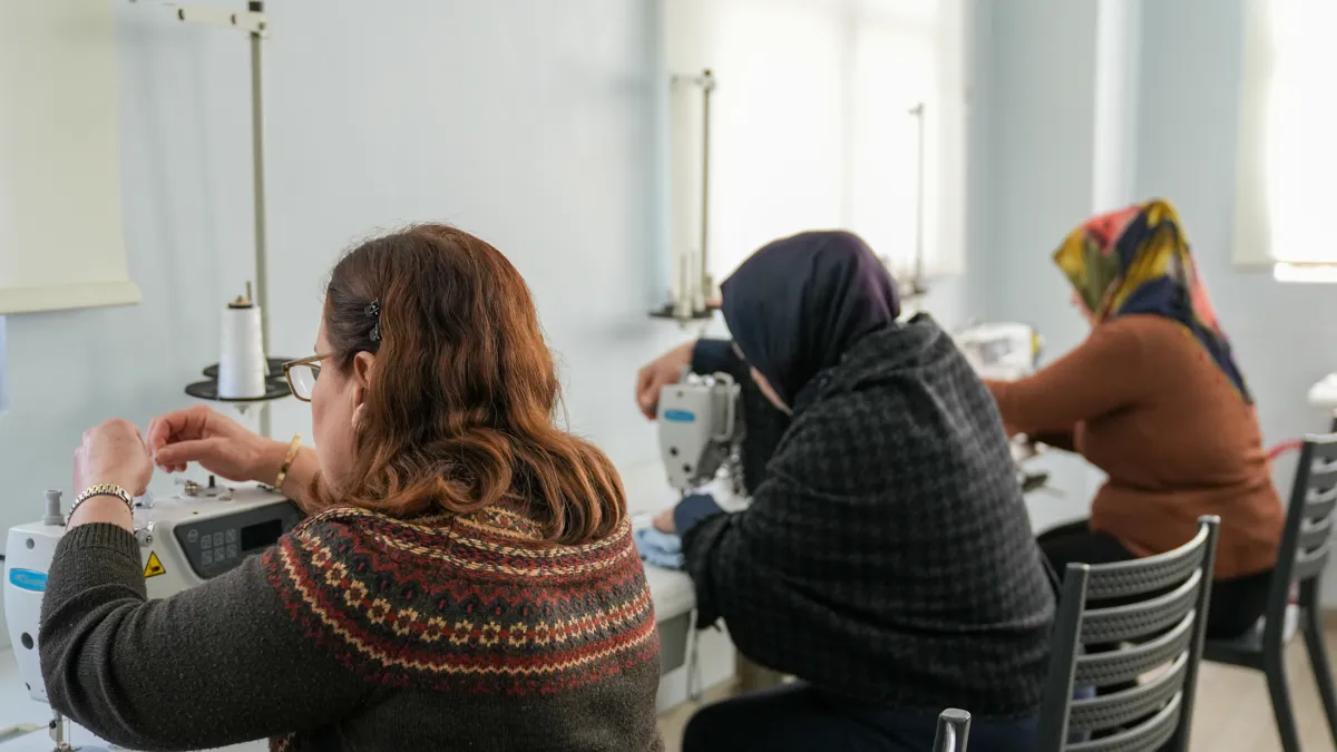 Kadın emeği ilmek ilmek dayanışmaya dönüşüyor