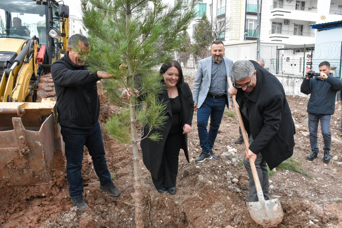 Bağlar’da ‘yeşil kuşak' projesi: 16 bin 500 metrekarelik alan ağaçlandırılacak