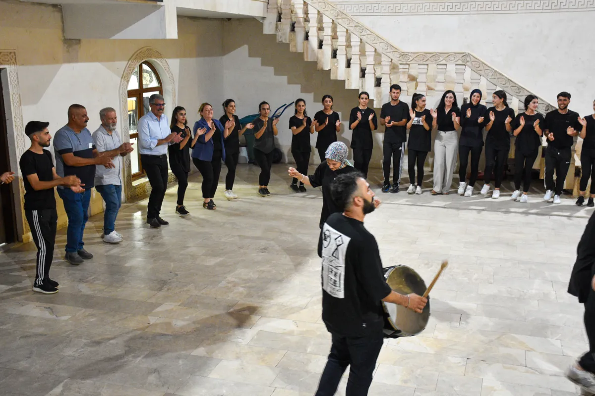 Eş Başkanlar moral etkinliğinde gençlerle bir araya geldi