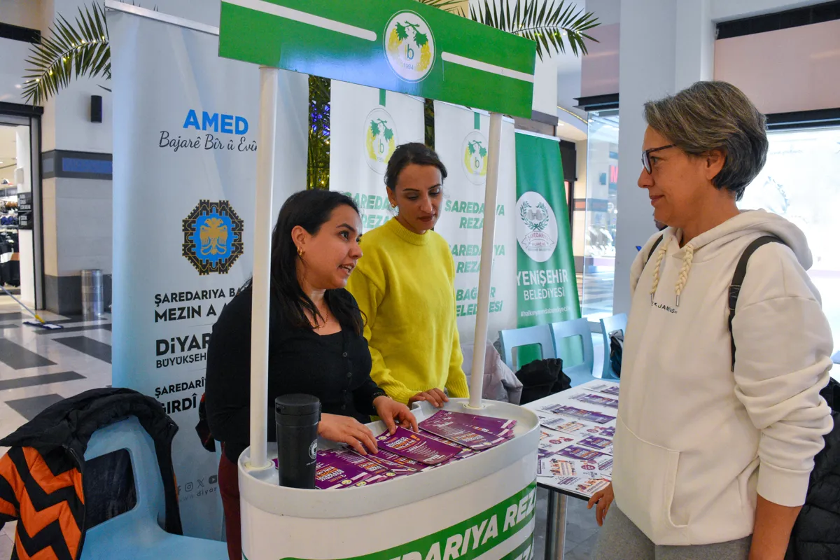 Kadına yönelik şiddete karşı stantlarda çalışmalar sürüyor