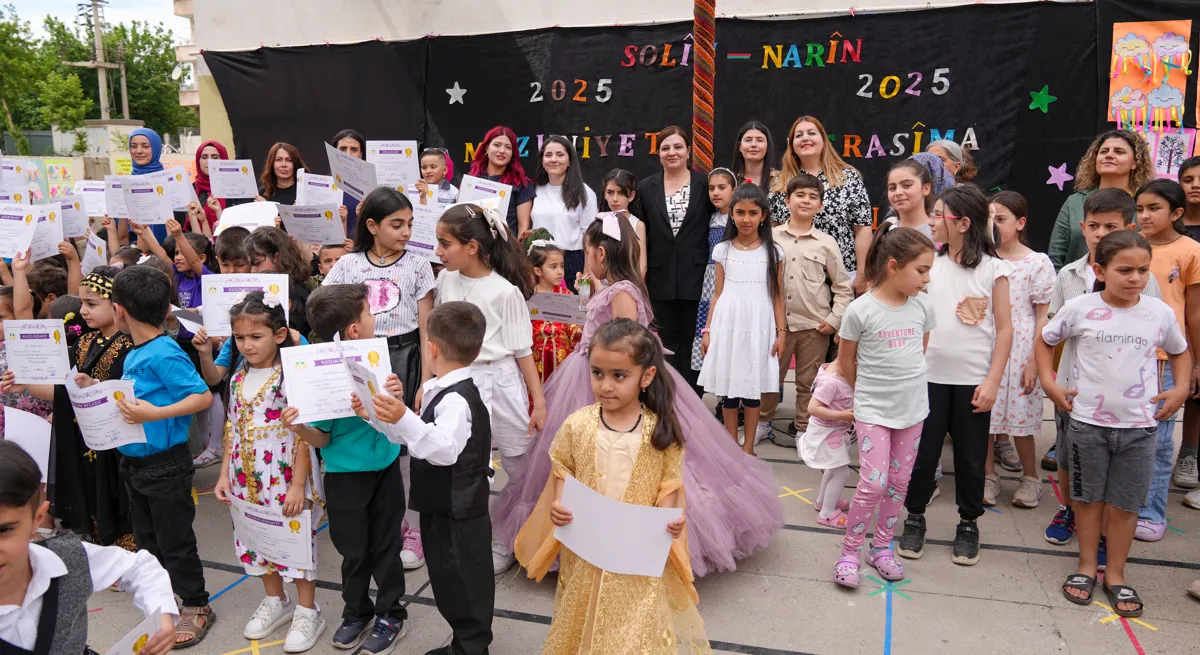 Narin ve Solin Çocuk Merkezlerinde mezuniyet coşkusu