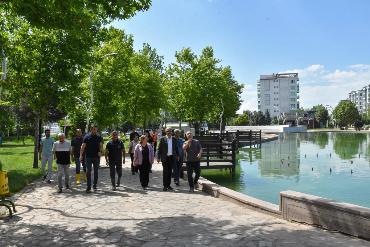 Eş Başkanlarımız Leyla Ayaz ve Siraç Çelik, Gençlik Merkezi,Göletli Park ve Kapalı Spor Salonu’nu ziyaret ederek incelemelerde bulundu.