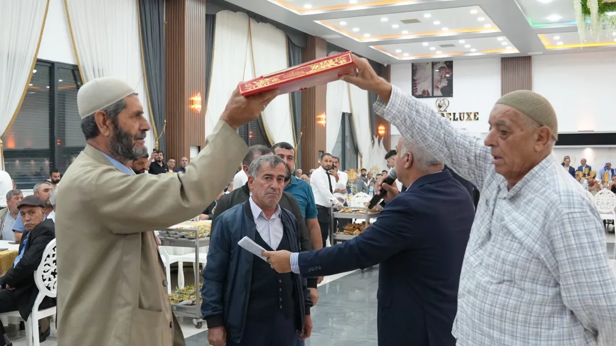 Husumetli aileler barış yemeğinde buluştu
