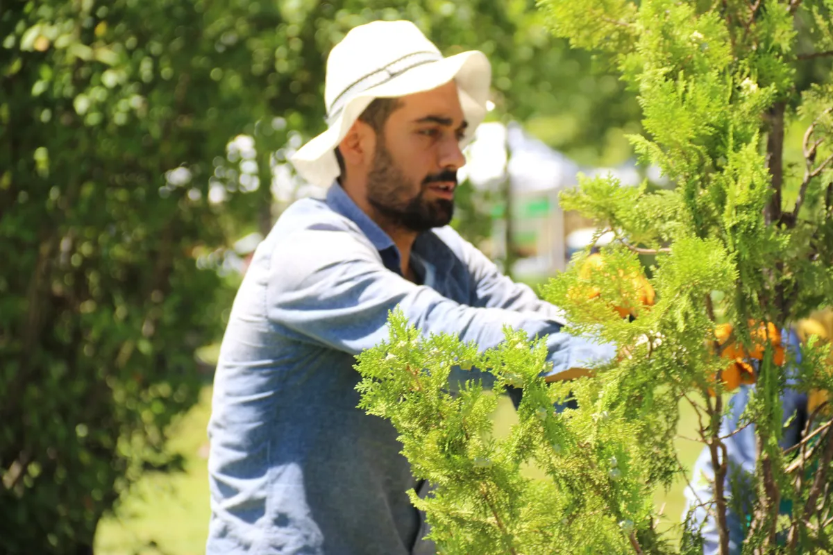 Bağlar Belediyesi bahçesinde DBB desteği ile peyzaj çalışması başladı
