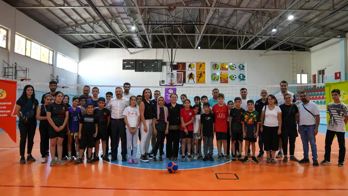 Rehabilitasyon merkezlerindeki çocuklarla voleybol turnuvası düzenlendi