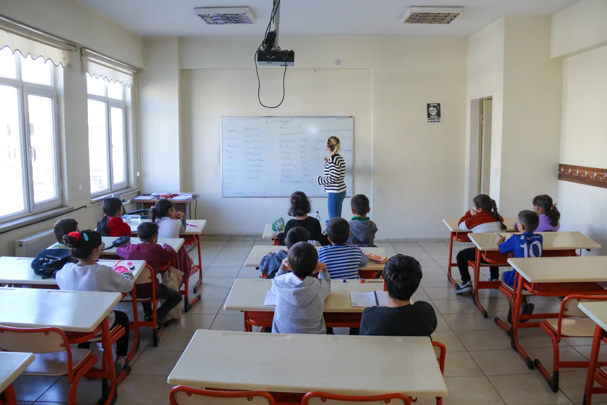 Bağlar’da eğitim ve sosyalleşme alanı: Ferzad Kemanger Halk Kütüphanesi’nde kurslar sürüyor