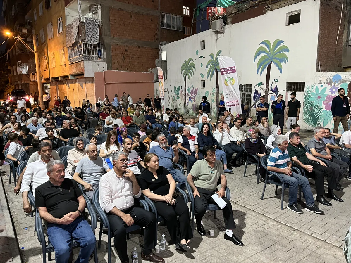 KAYNARTEPE’DE DEMOKRASİ BULUŞMASI: HALK GELECEK İÇİN KARAR VERİYOR