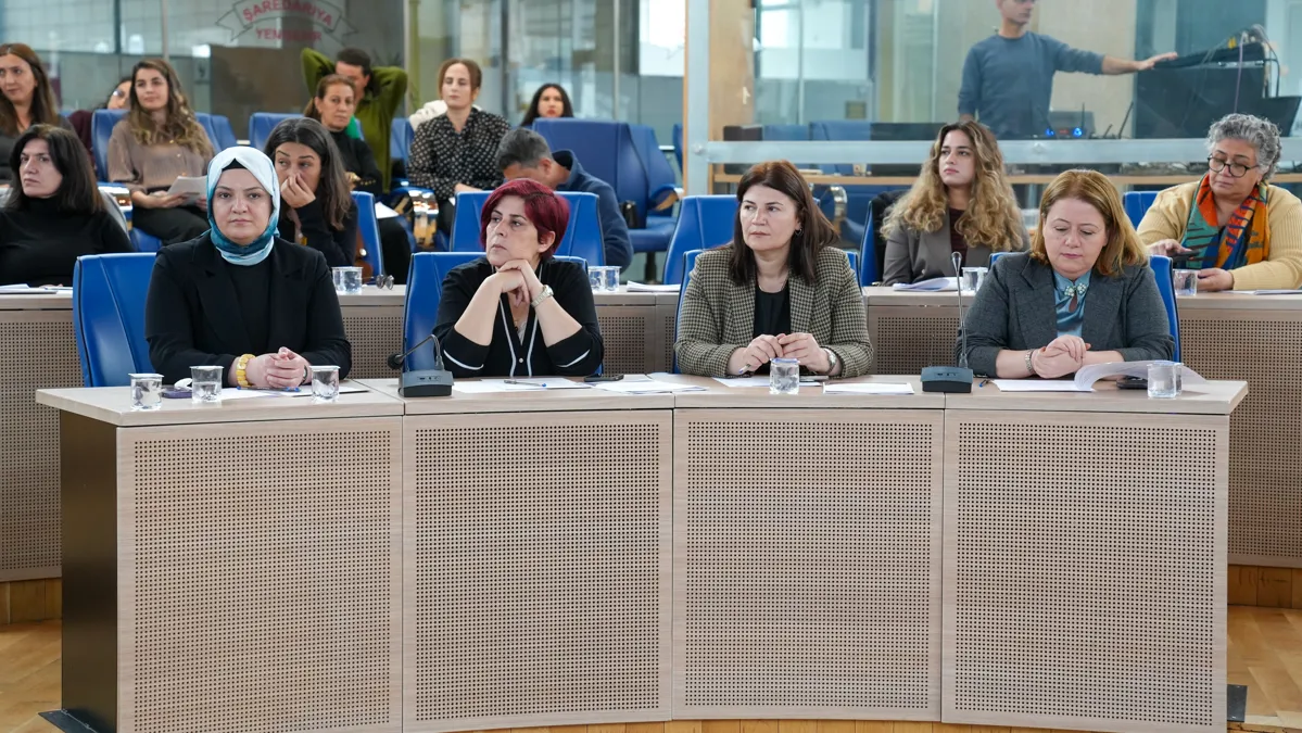 Eşbaşkan Ayaz Yerel Yönetimlerde Kadın Ekonomisi Çalştayı’na katıldı 