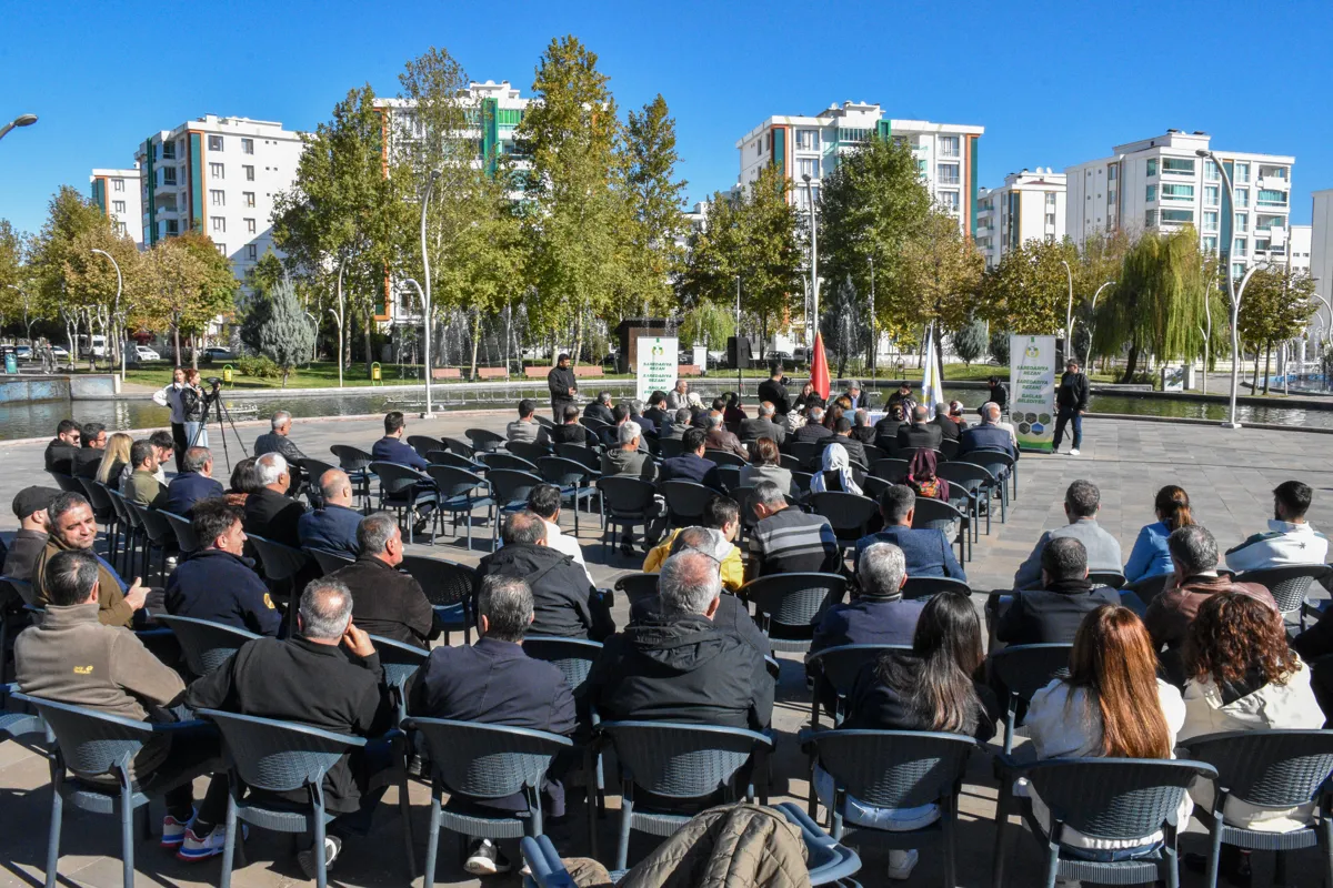 Halka Açık Alanda İlk Meclis Toplantısı Düzenlendi: Kayyımlara Karşı Halkımızla Bütünleşeceğiz