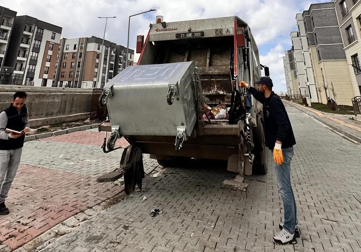Bağcılar ve Oğlaklı'da kapsamlı temizlik çalışması yapıldı