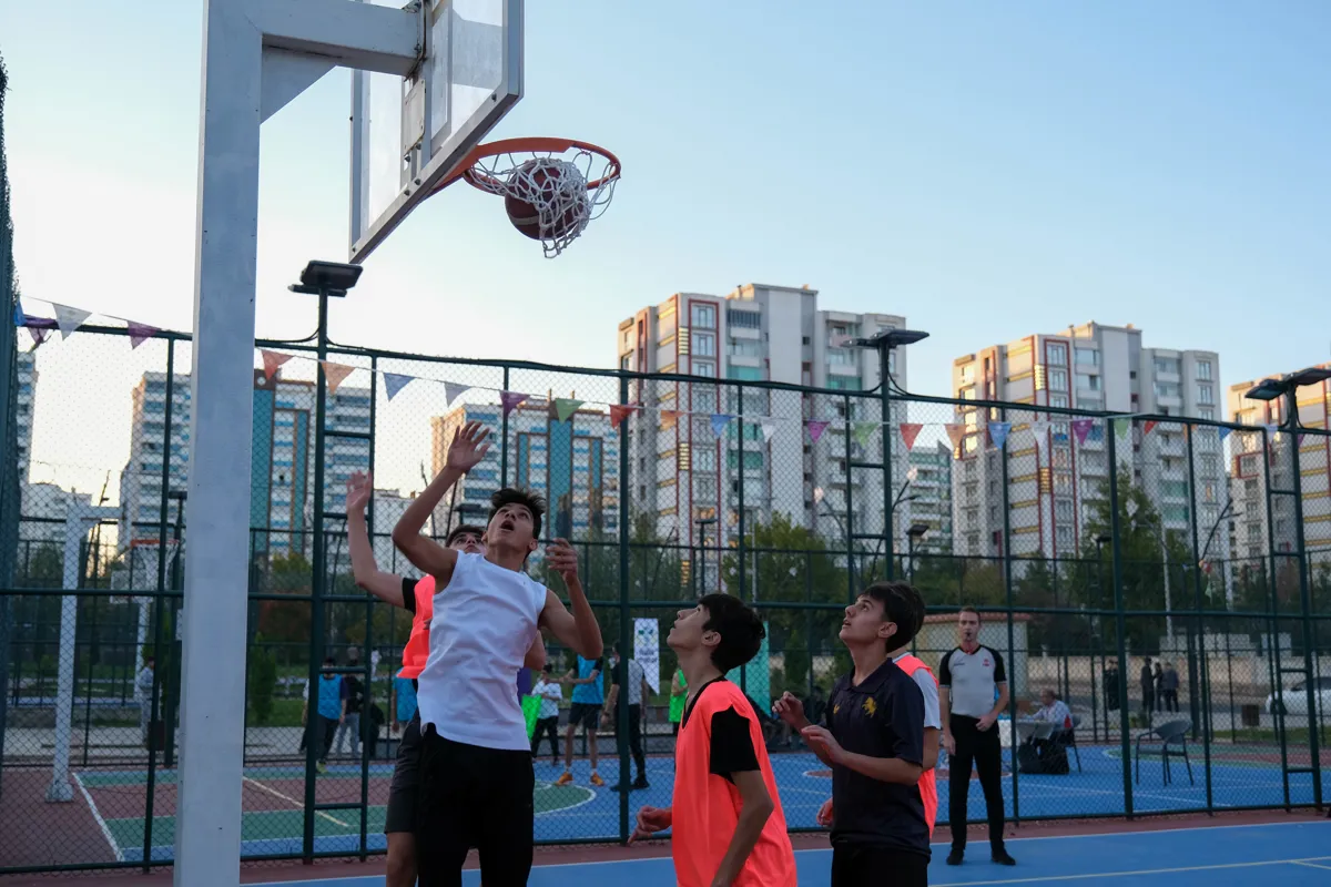 Rezan Cup ile sokakta basketbol heyecanı yaşanıyor