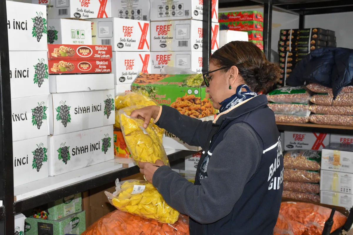 Zabıta ekipleri Gıda Toptancılar Çarşısı’nda denetim gerçekleştirdi
