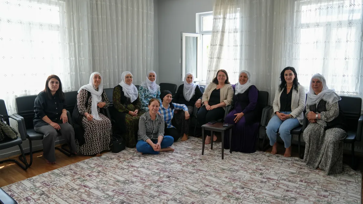 Barış Anneleri’ne Anneler Günü ziyareti