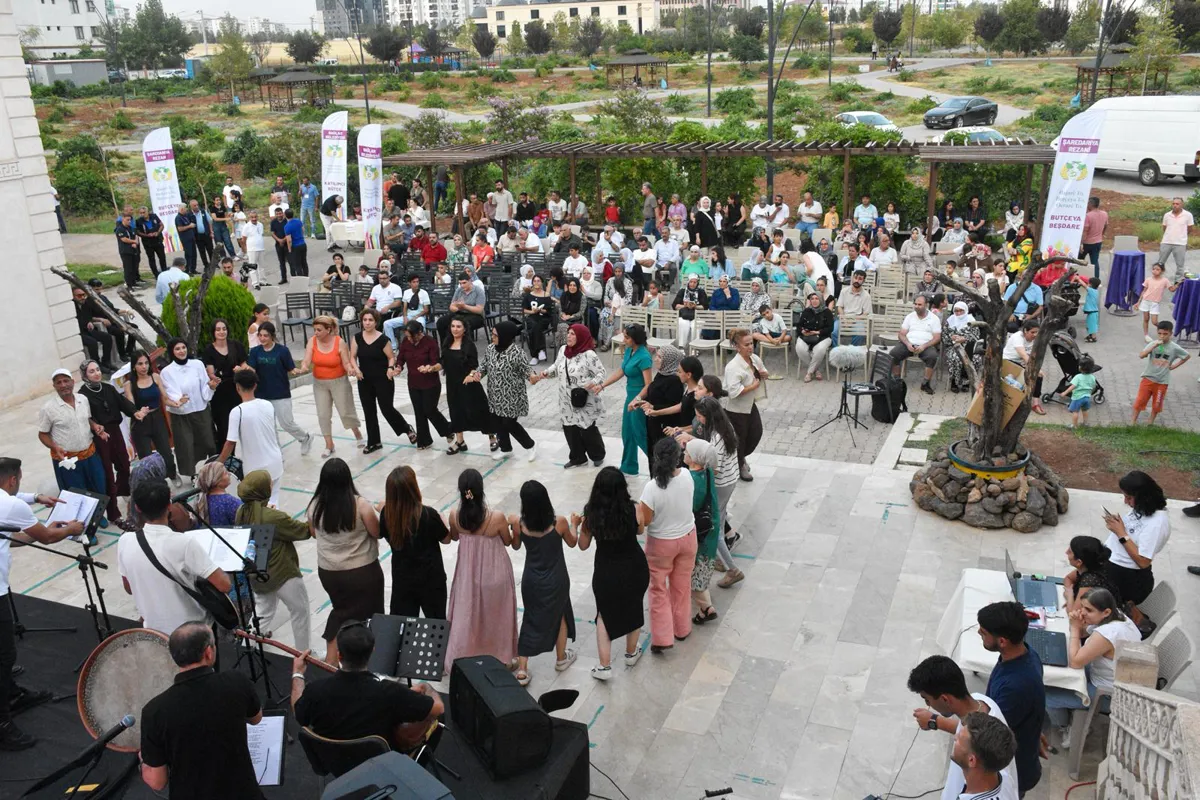 BAĞCILAR’DA UMUT VE KATILIM BÜYÜYOR: HALK KENDİ MAHALLESİNE SAHİP ÇIKIYOR