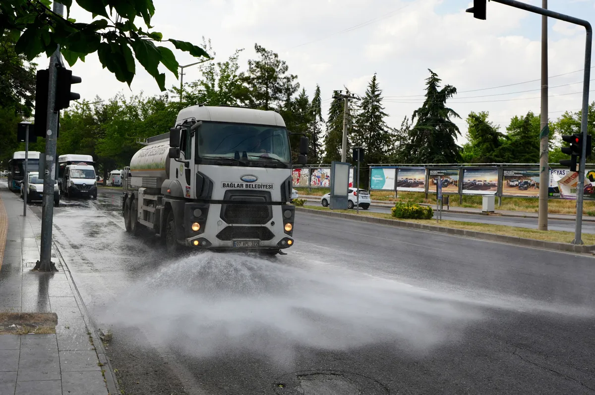 'Daha temiz Bağlar' için mahallelerde çalışmalar sürüyor