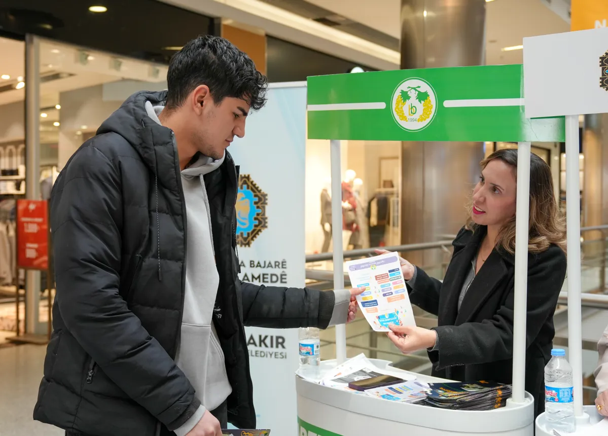 Stantlarda halkın talepleri alınıyor
