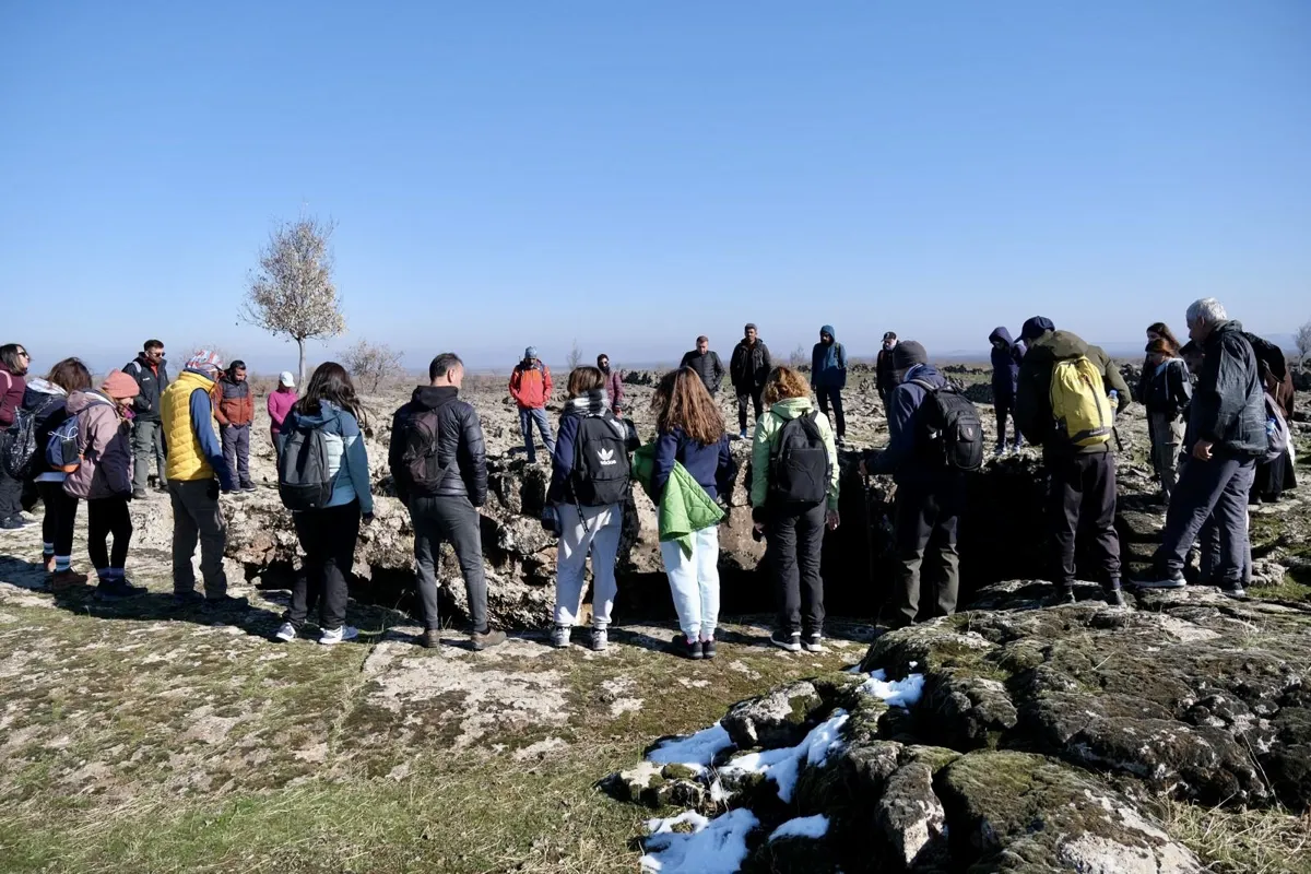 Karacadağ Lav Yolu’nda doğa yürüyüşü düzenlendi
