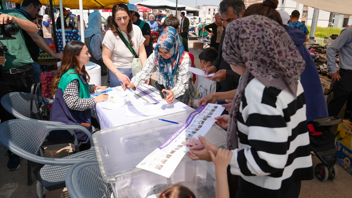Oğlaklı’da Sandıklar Kuruldu:  Halk Mahallenin Geleceği İçin  Oy Kullanıyor 