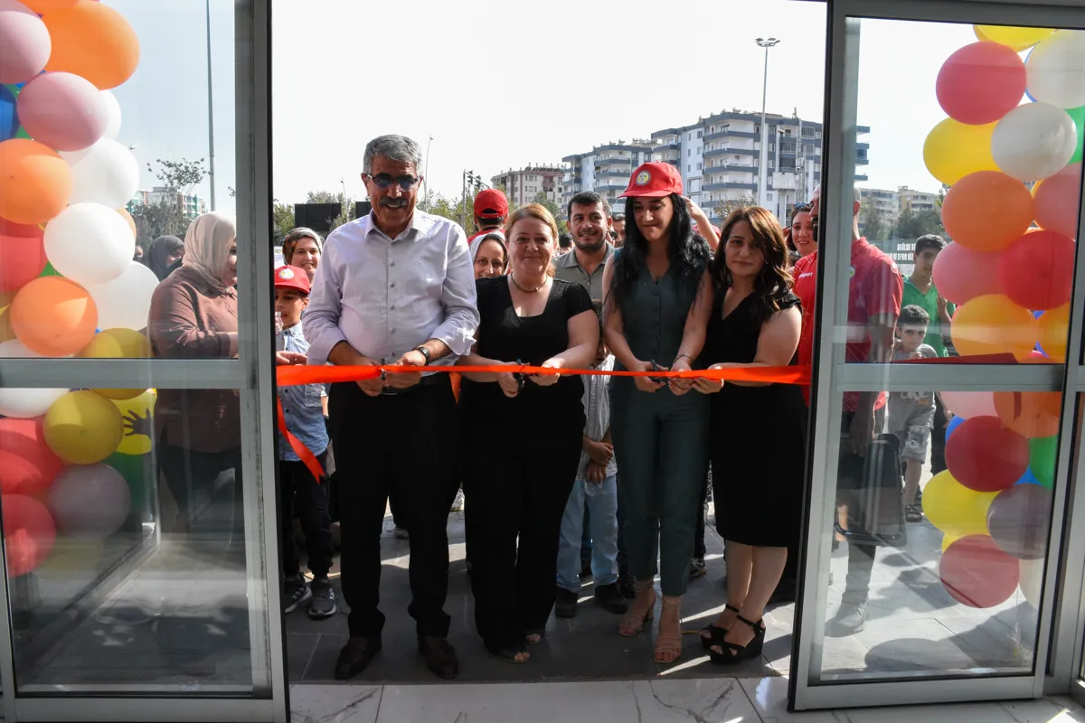 Rezan Gençlik Merkezi renkli etkinliklerle açılış yaptı