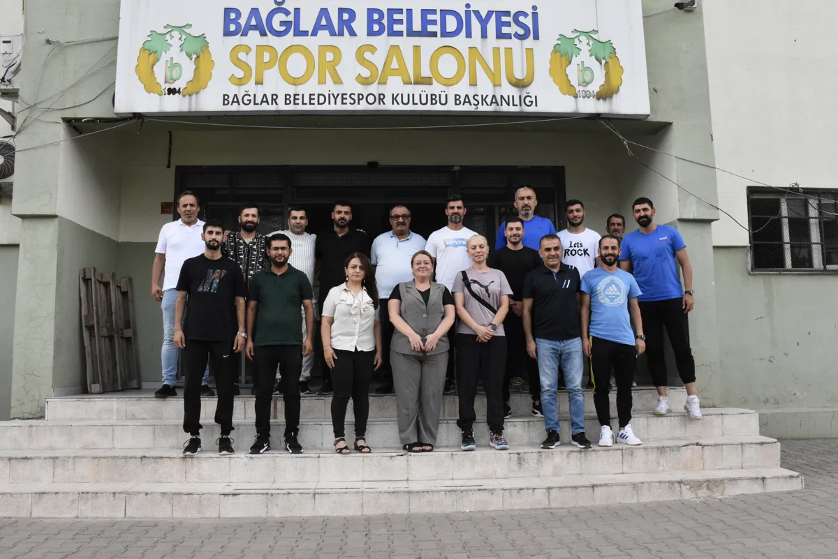 Bağlar Belediyesi Spor Kulübü  yeni sezon için sözleşmeler imzaladı