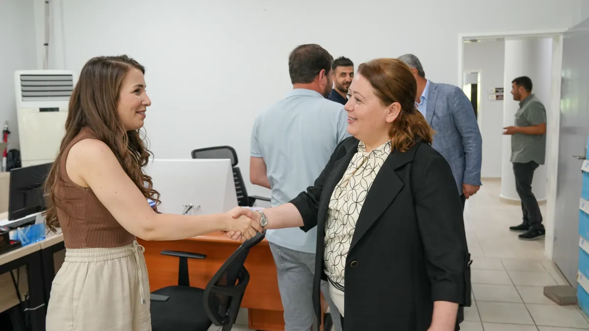 Eş Başkanlar belediye emekçileriyle bayramlaştı