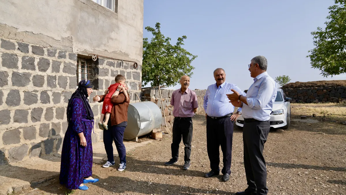 Eş Başkan Çelik’ten kırsal mahallelerde bayram ziyaretleri