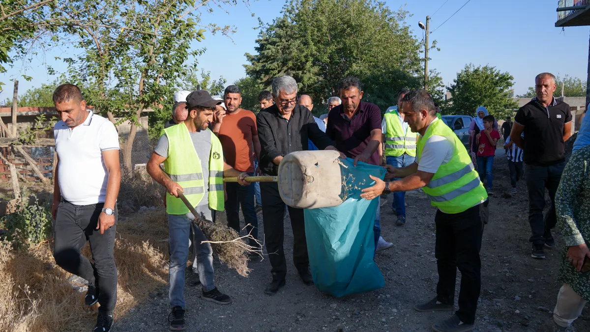 Temizlik Kampanyası start aldı: Yeşildallı Mahallesi birlikte temizlendi