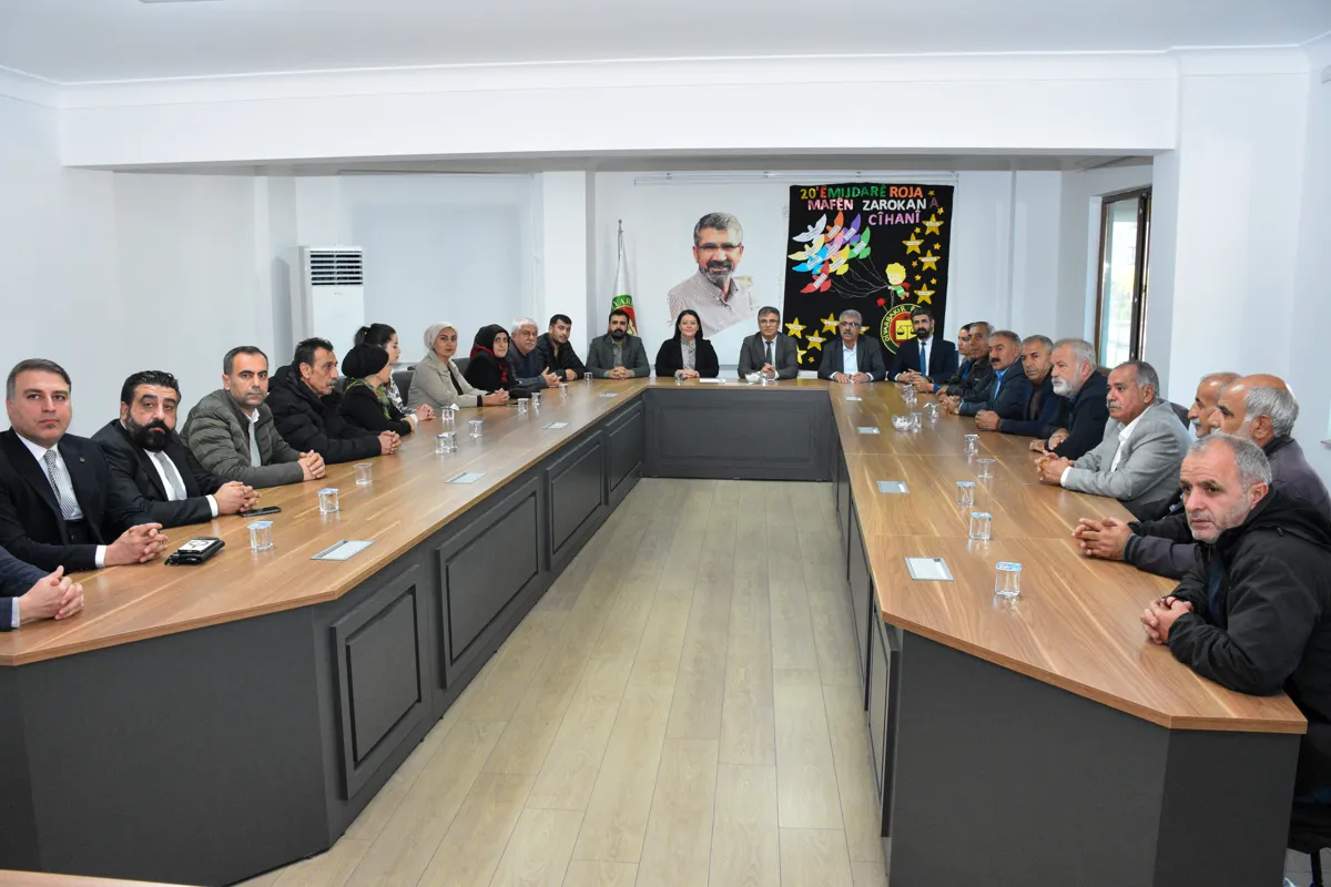 Eş Başkanlardan Diyarbakır Barosuna tebrik ziyareti