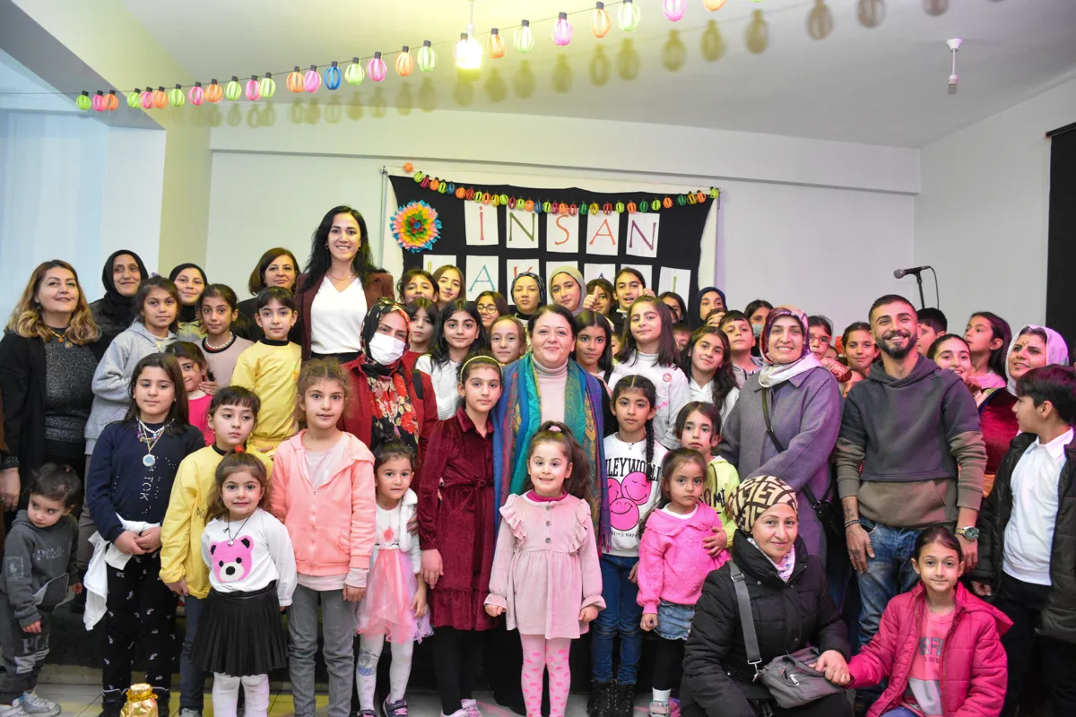 Eş Başkan Ayaz çocuklarla şenlikte buluştu: Çocukların haklarıyla yaşadığı bir dünyayı birlikte yaratmalıyız