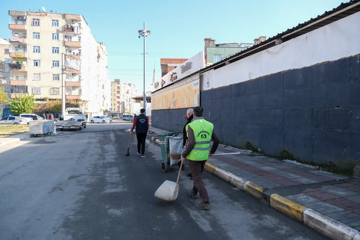 Bağlar’da temizlik çalışmaları sürüyor